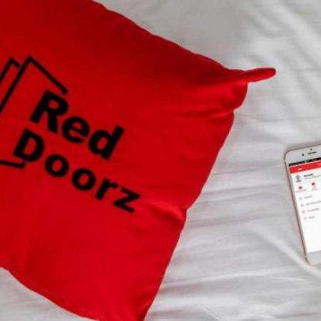 ג'קרטה Reddoorz Plus @ Tendean מראה חיצוני תמונה